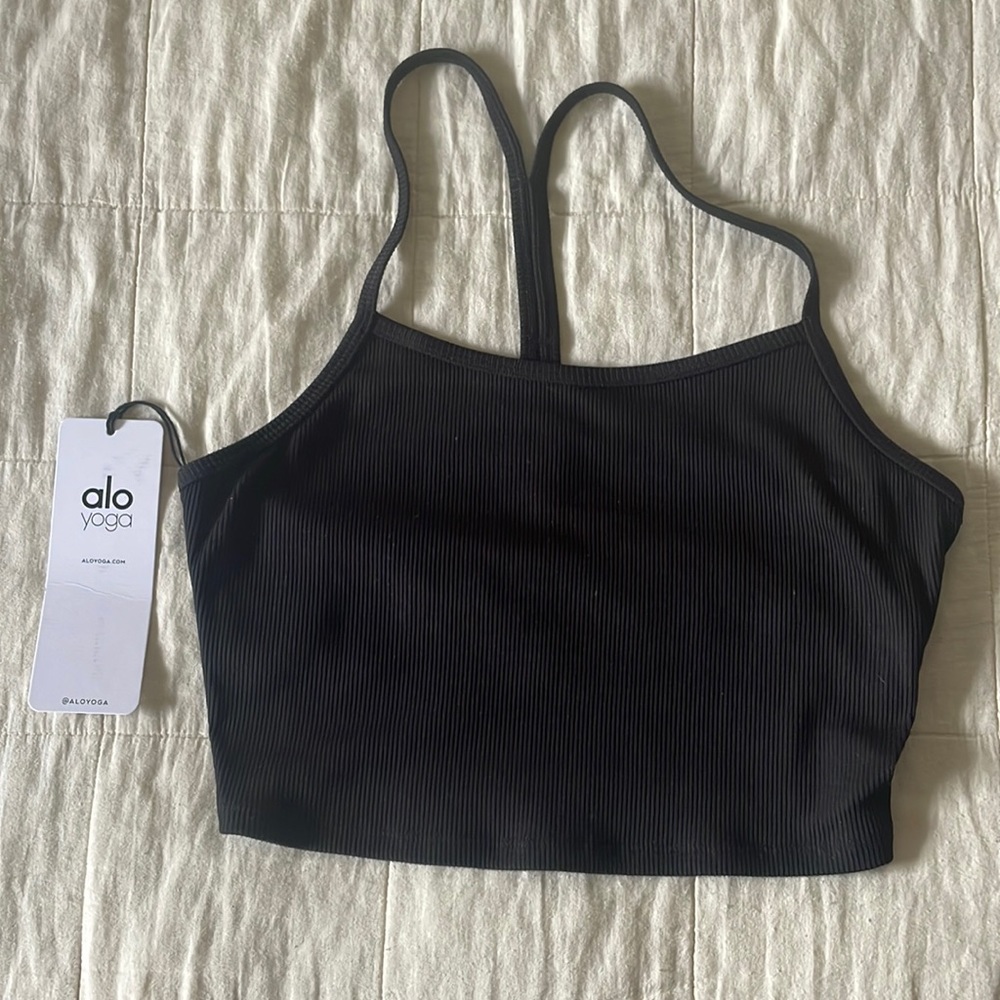 Brand new Alo black ribbed crop calm tank in medium